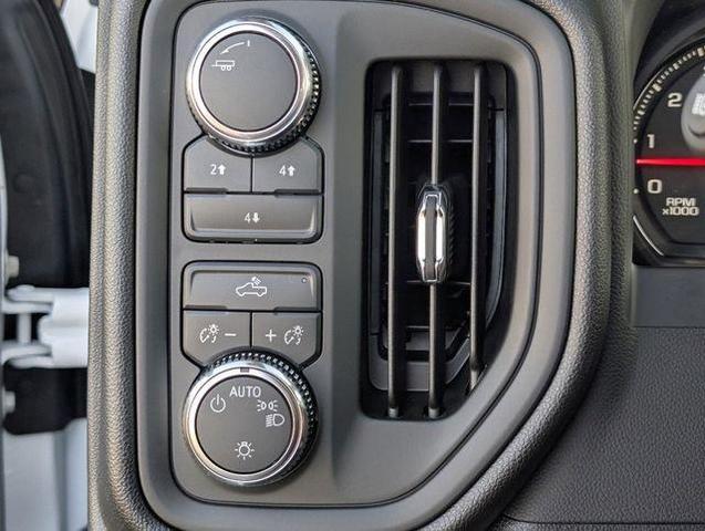 Photo of 2025 White GMC Sierra 2500