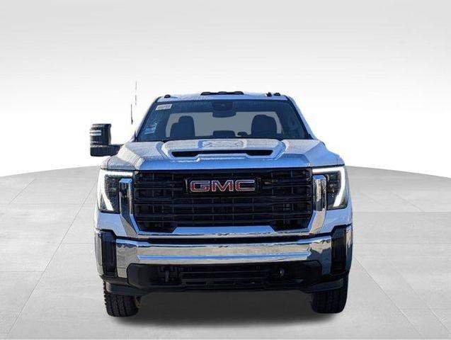 Photo of 2025 White GMC Sierra 2500
