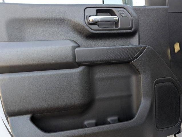 Photo of 2025 White GMC Sierra 2500