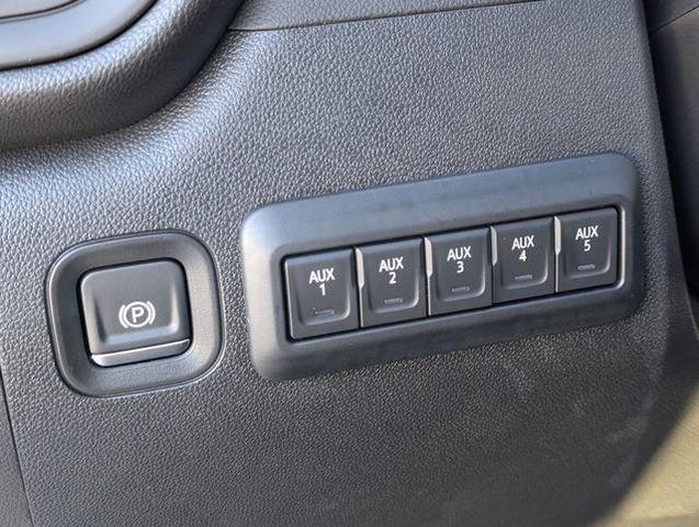 Photo of 2025 White GMC Sierra 2500