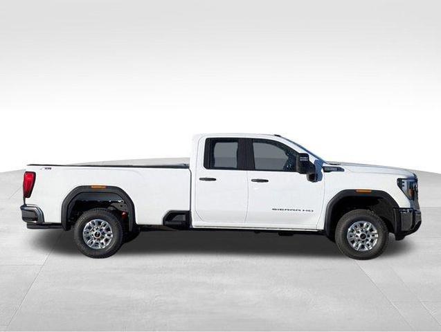 Photo of 2025 White GMC Sierra 2500