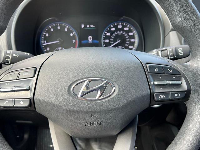 Photo of 2023 Lunar White Hyundai KONA