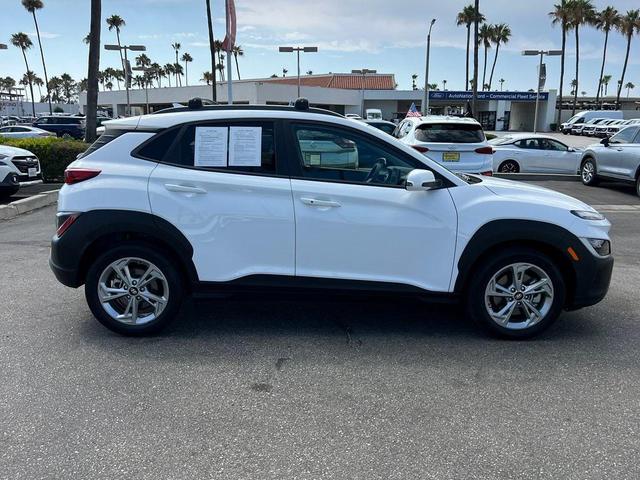 Photo of 2023 Lunar White Hyundai KONA
