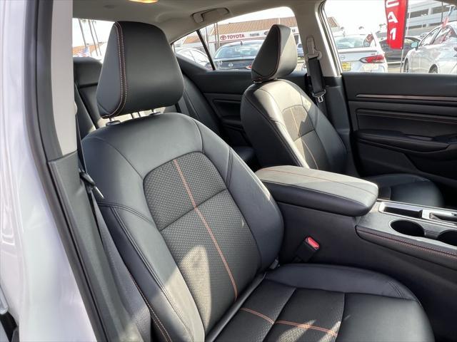 Photo of 2022 Pearl White Tricoat Nissan Altima