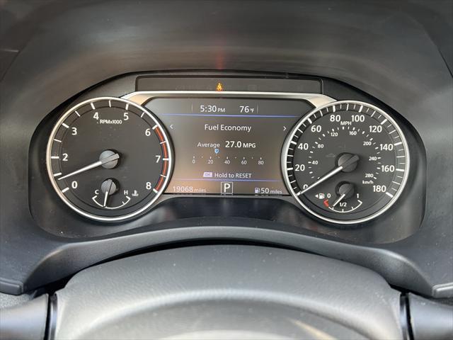 Photo of 2022 Pearl White Tricoat Nissan Altima