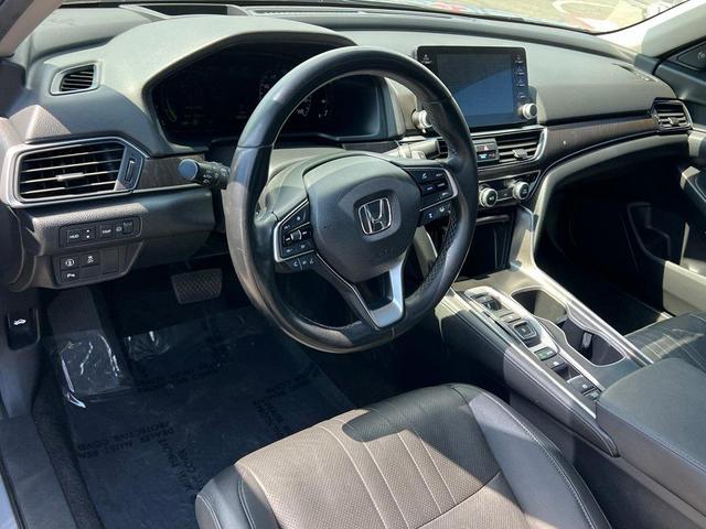 Photo of 2019 Crystal Black Pearl Honda Accord Hybrid