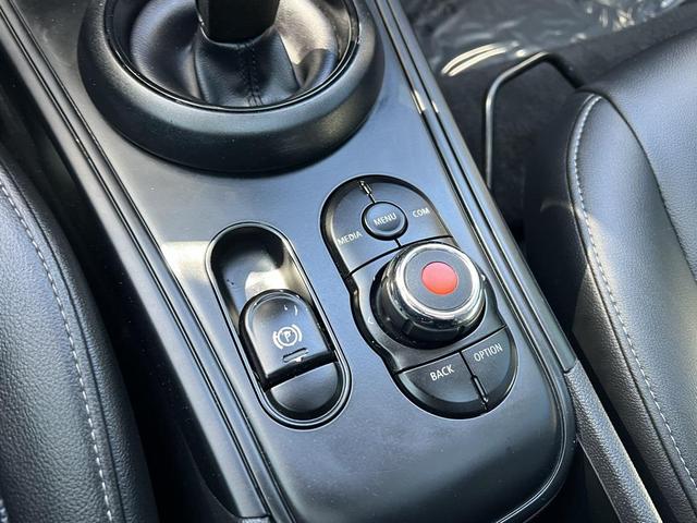 Photo of 2020 Moonwalk Grey Metallic MINI Countryman