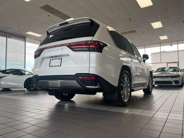 Photo of 2024 Eminent White Pearl Lexus LX 600