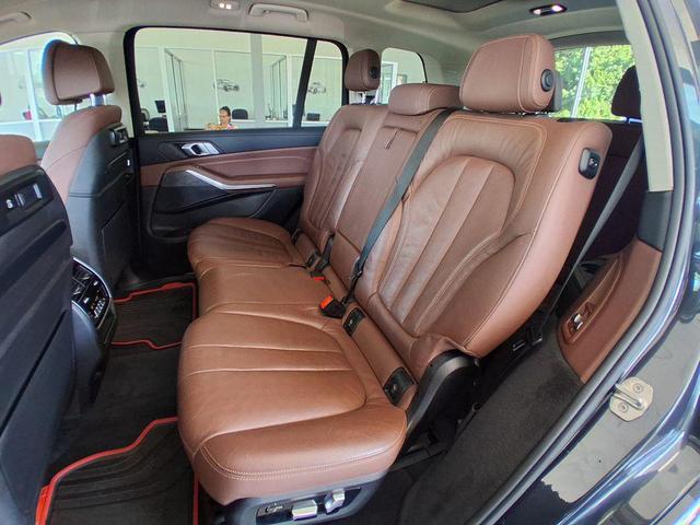 Photo of 2019 Arctic Gray Metallic BMW X7