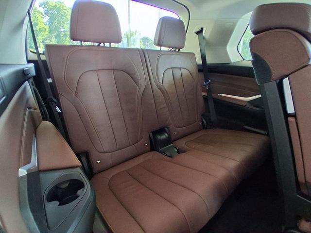 Photo of 2019 Arctic Gray Metallic BMW X7