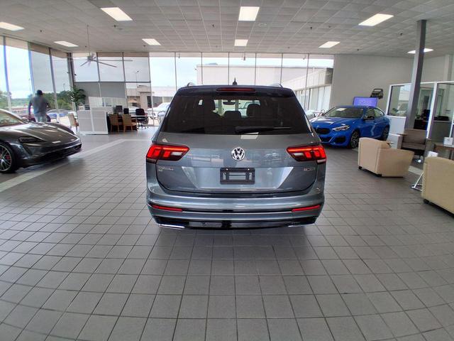 Photo of 2021 Platinum Gray Metallic Volkswagen Tiguan