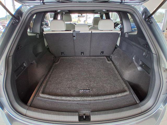 Photo of 2021 Platinum Gray Metallic Volkswagen Tiguan