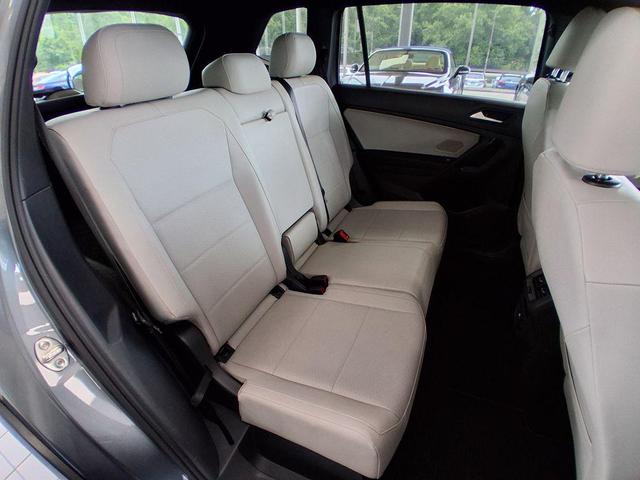 Photo of 2021 Platinum Gray Metallic Volkswagen Tiguan