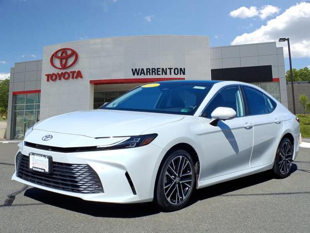 Photo of 2025 Wind Chill Pearl Toyota Camry