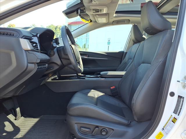 Photo of 2025 Wind Chill Pearl Toyota Camry