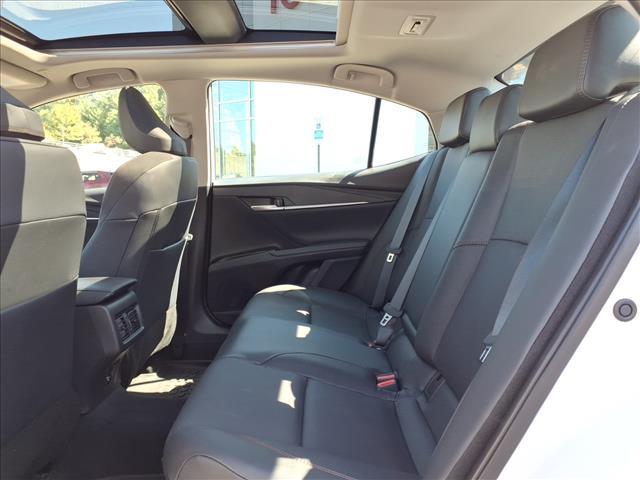 Photo of 2025 Wind Chill Pearl Toyota Camry