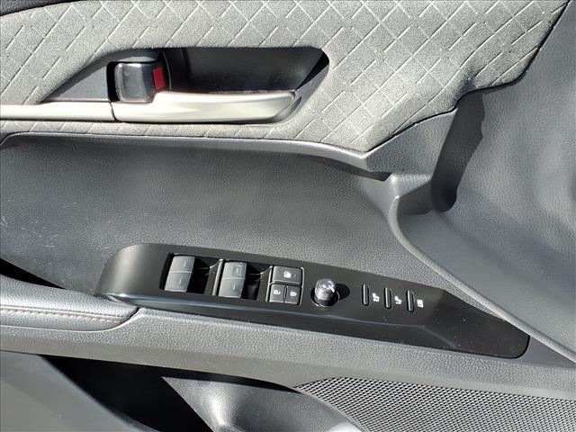 Photo of 2025 Wind Chill Pearl Toyota Camry