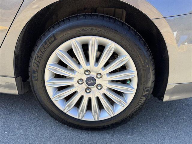 Photo of 2014 Sterling Gray Metallic Ford Fusion Hybrid