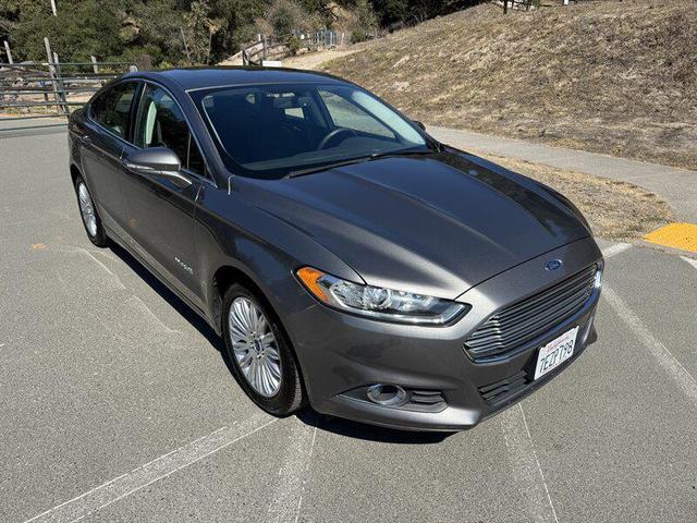 Photo of 2014 Sterling Gray Metallic Ford Fusion Hybrid