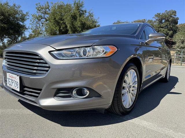 Photo of 2014 Sterling Gray Metallic Ford Fusion Hybrid