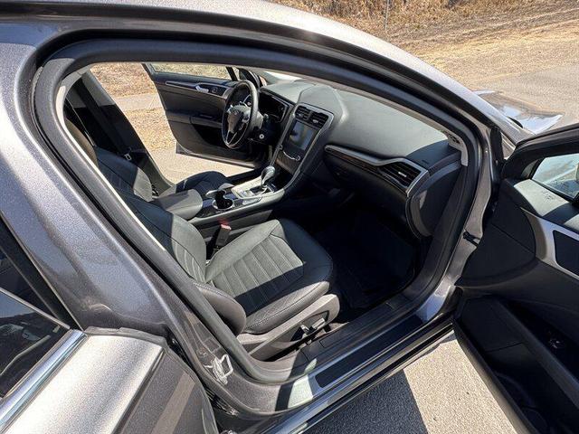 Photo of 2014 Sterling Gray Metallic Ford Fusion Hybrid
