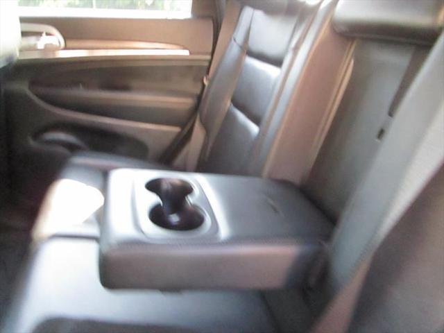 Photo of 2022 BRIGHT White Jeep Grand Cherokee