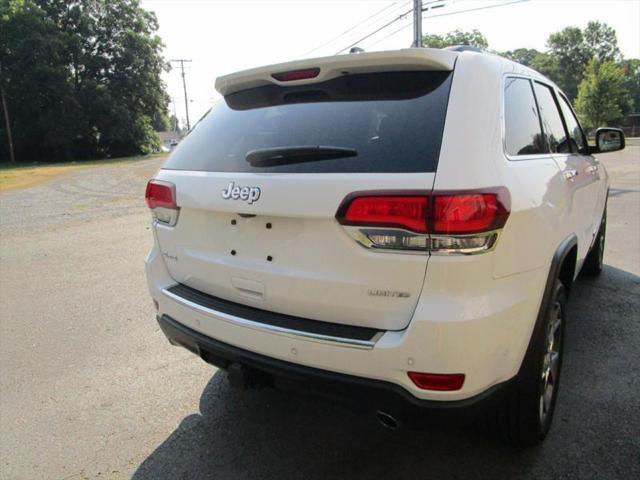 Photo of 2022 BRIGHT White Jeep Grand Cherokee