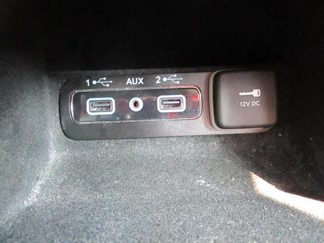 Photo of 2022 BRIGHT White Jeep Grand Cherokee
