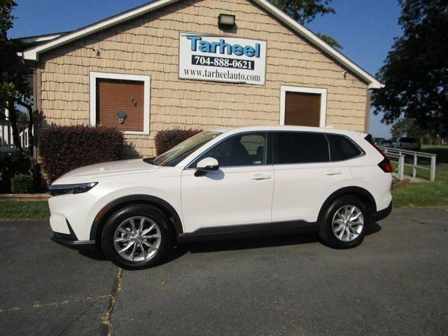 Photo of 2024 Platinum White Pearl Honda CR-V