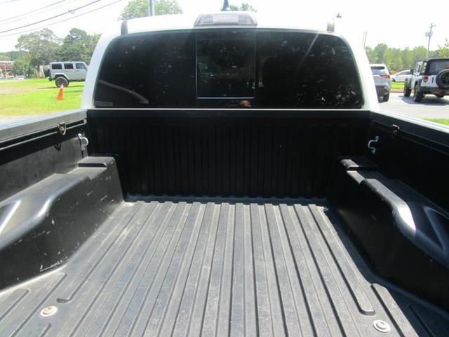 Photo of 2022 White Toyota Tacoma