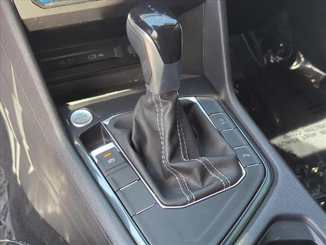 Photo of 2022 Deep Black Pearl Volkswagen Tiguan