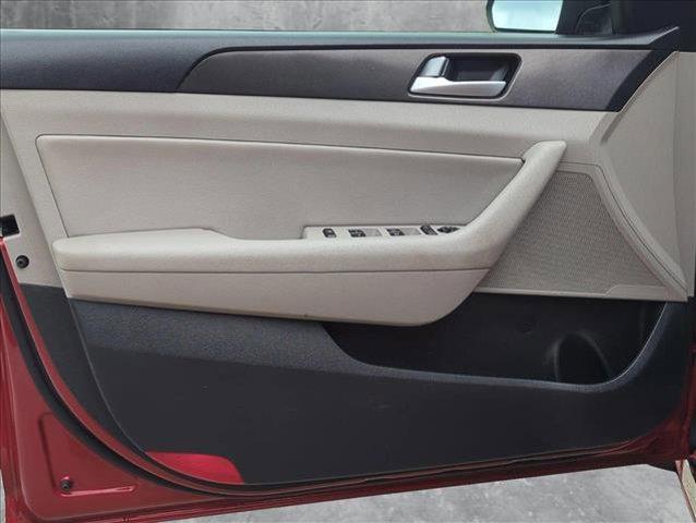 Photo of 2015 Venetian Red Hyundai SONATA