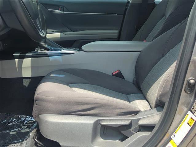 Photo of 2018 Predawn Gray Mica Toyota Camry