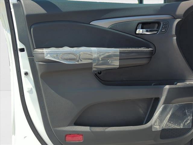 Photo of 2025 Platinum White Pearl Honda Ridgeline