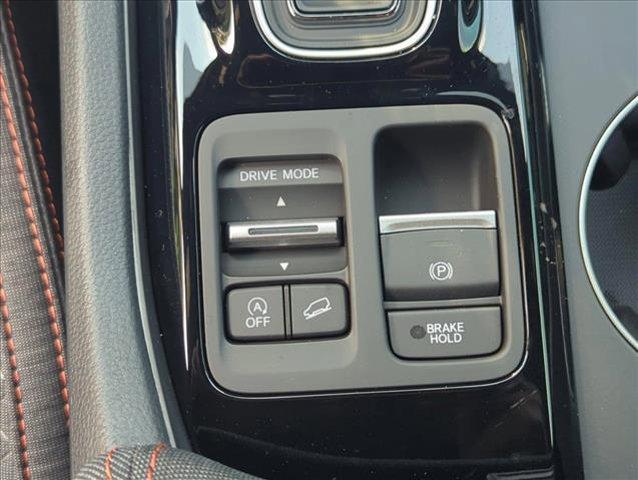 Photo of 2025 Platinum White Pearl Honda Pilot