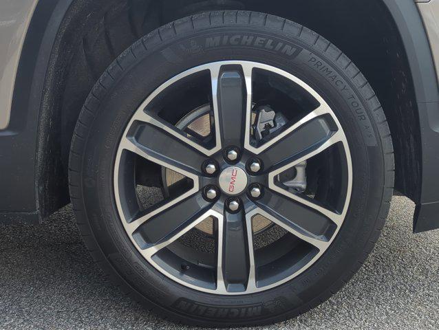 Photo of 2023 Light Stone Metallic GMC Acadia
