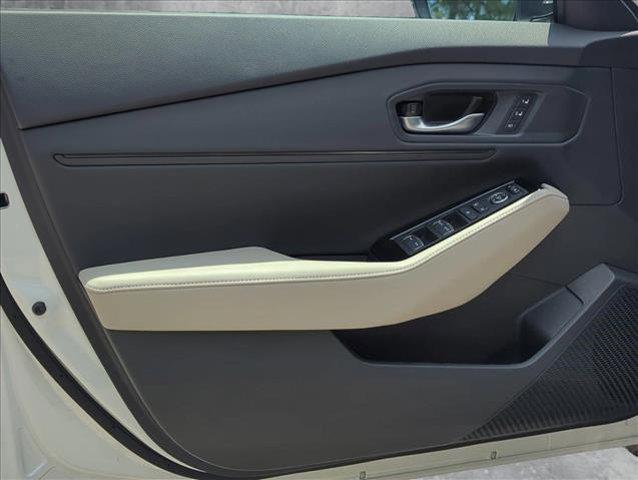 Photo of 2025 Platinum White Pearl Honda Accord Hybrid