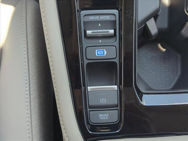 Photo of 2025 Platinum White Pearl Honda Accord Hybrid
