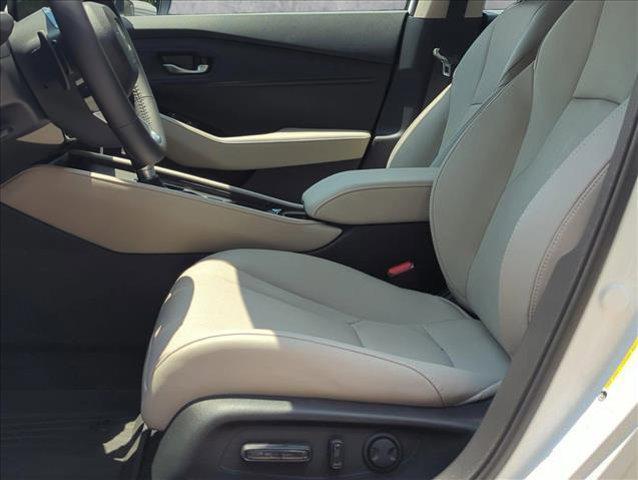 Photo of 2025 Platinum White Pearl Honda Accord Hybrid