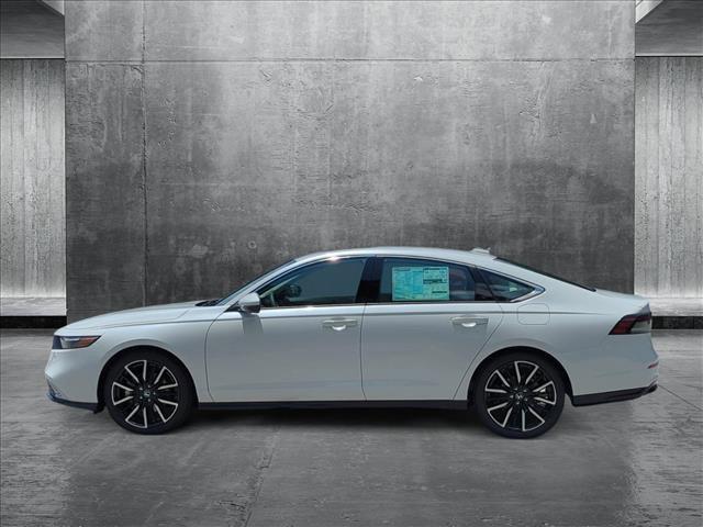 Photo of 2025 Platinum White Pearl Honda Accord Hybrid