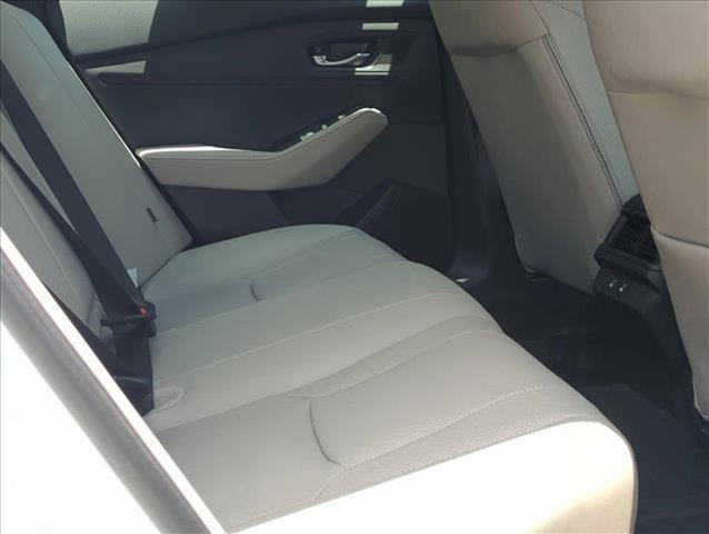 Photo of 2025 Platinum White Pearl Honda Accord Hybrid