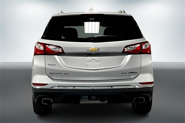Photo of 2018 Silver Ice Metallic Chevrolet Equinox