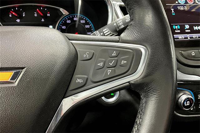Photo of 2018 Silver Ice Metallic Chevrolet Equinox