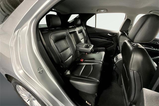 Photo of 2018 Silver Ice Metallic Chevrolet Equinox