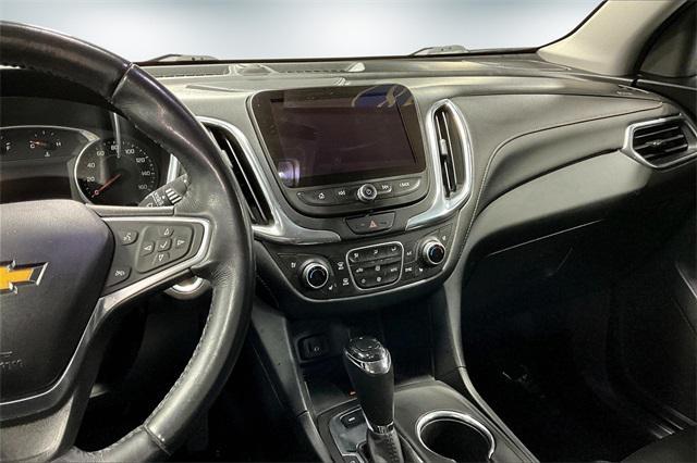 Photo of 2018 Silver Ice Metallic Chevrolet Equinox