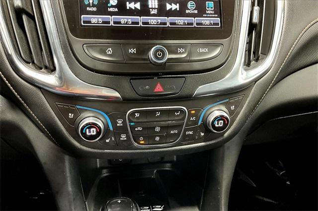 Photo of 2018 Silver Ice Metallic Chevrolet Equinox