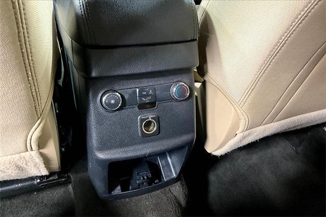 Photo of 2016 Ingot Silver Ford Explorer