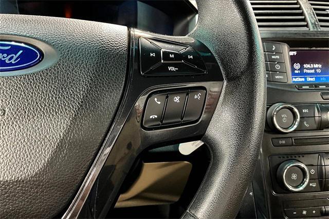 Photo of 2016 Ingot Silver Ford Explorer