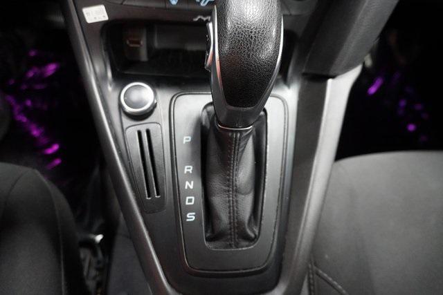 Photo of 2017 White Gold Metallic Ford Focus