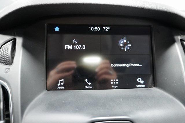 Photo of 2017 White Gold Metallic Ford Focus